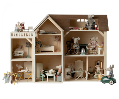 Mouse Hole Farmhouse by Maileg