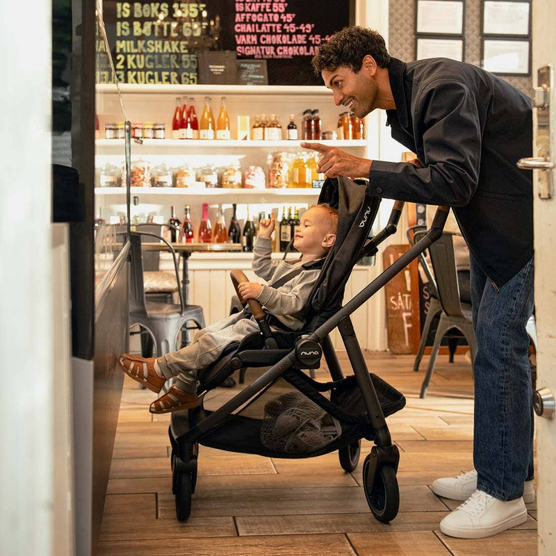 SWIV Stroller by Nuna