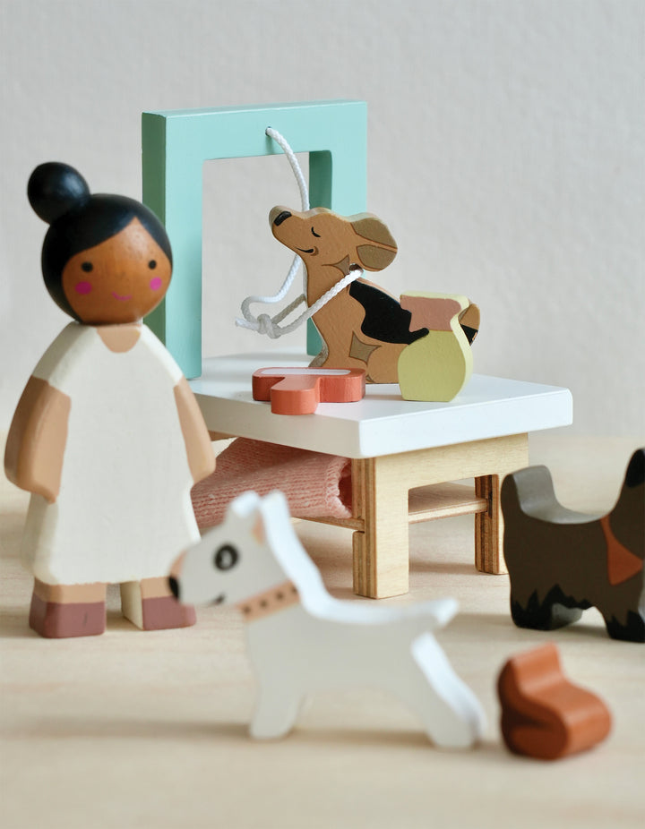 Waggy Tails Dog Salon by Tender Leaf Toys