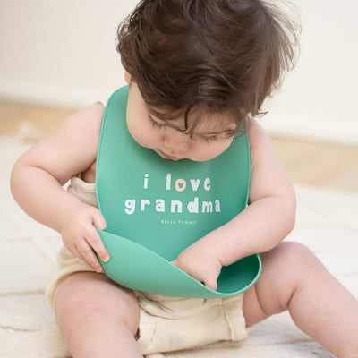 Wonder Bib - I Love Grandma by Bella Tunno