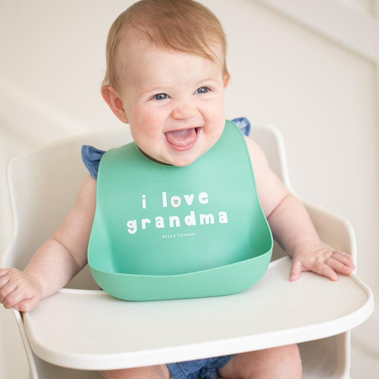 Wonder Bib - I Love Grandma by Bella Tunno